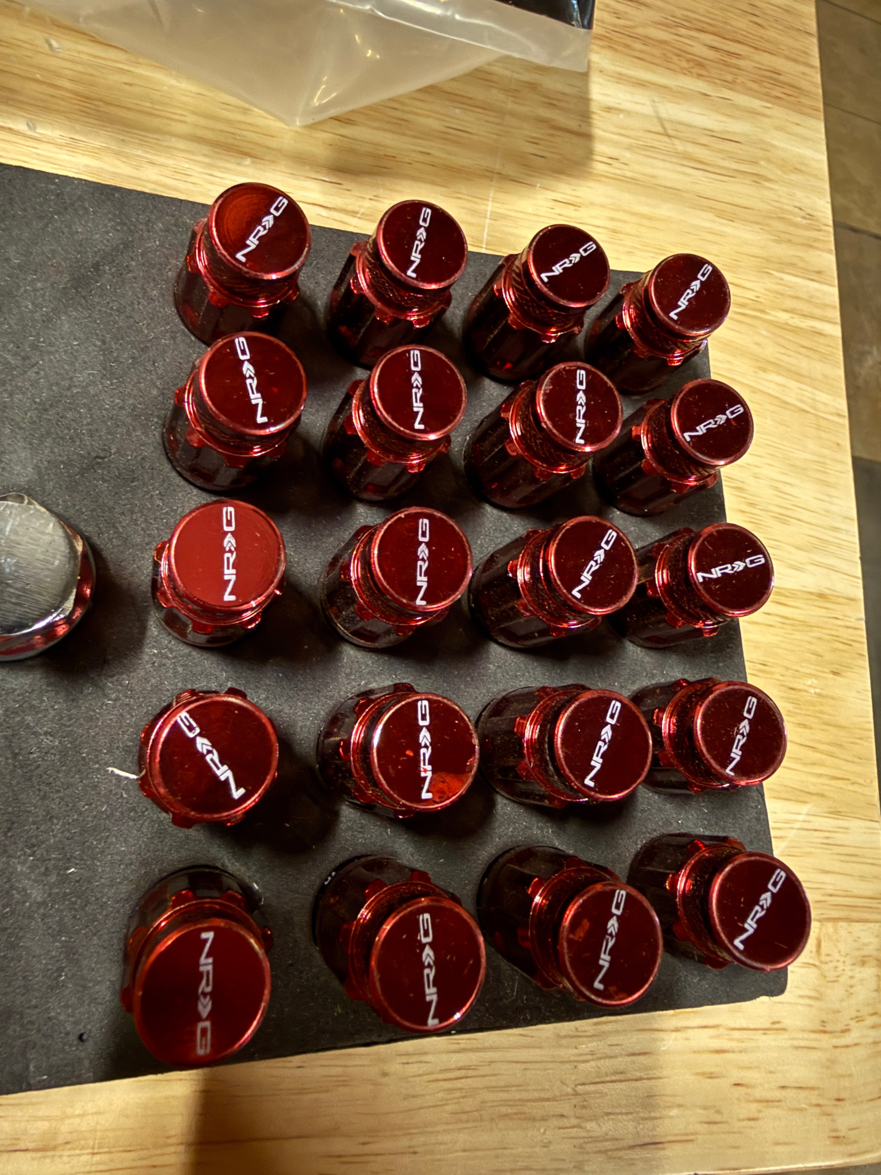 GARAGE SALE - NRG 700 Series M12 X 1.25 Steel Lug Nut w/Dust Cap Cover Set 21 Pc w/Locks & Lock Socket - Red