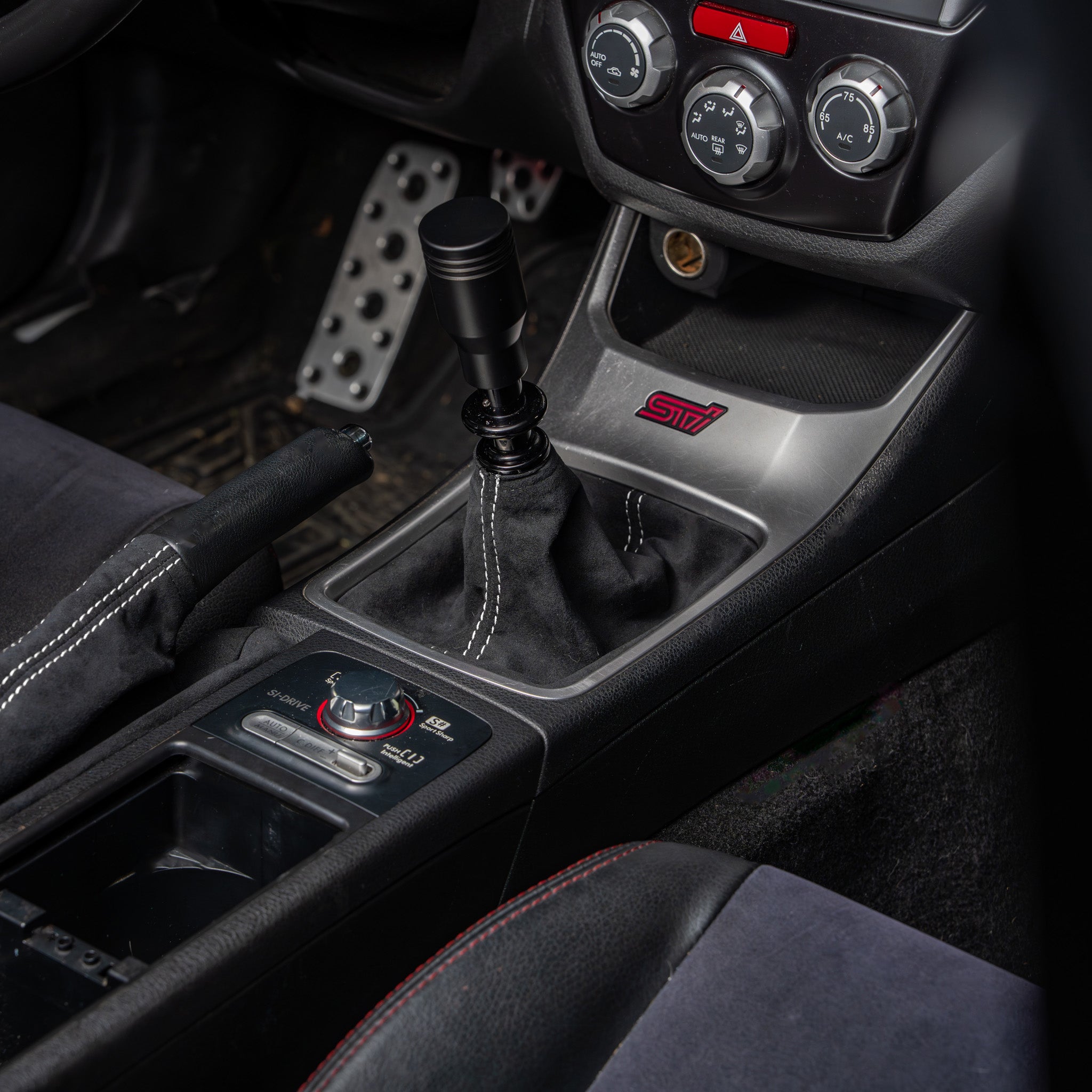 Billetworkz Premium Alcantara Shift Boot – Subaru STI 2008–2014