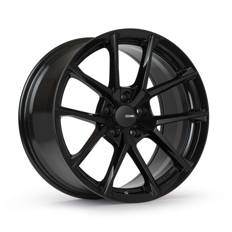 Enkei HELIX 18x8.0 +45 5x114.3 Gloss Black Wheel