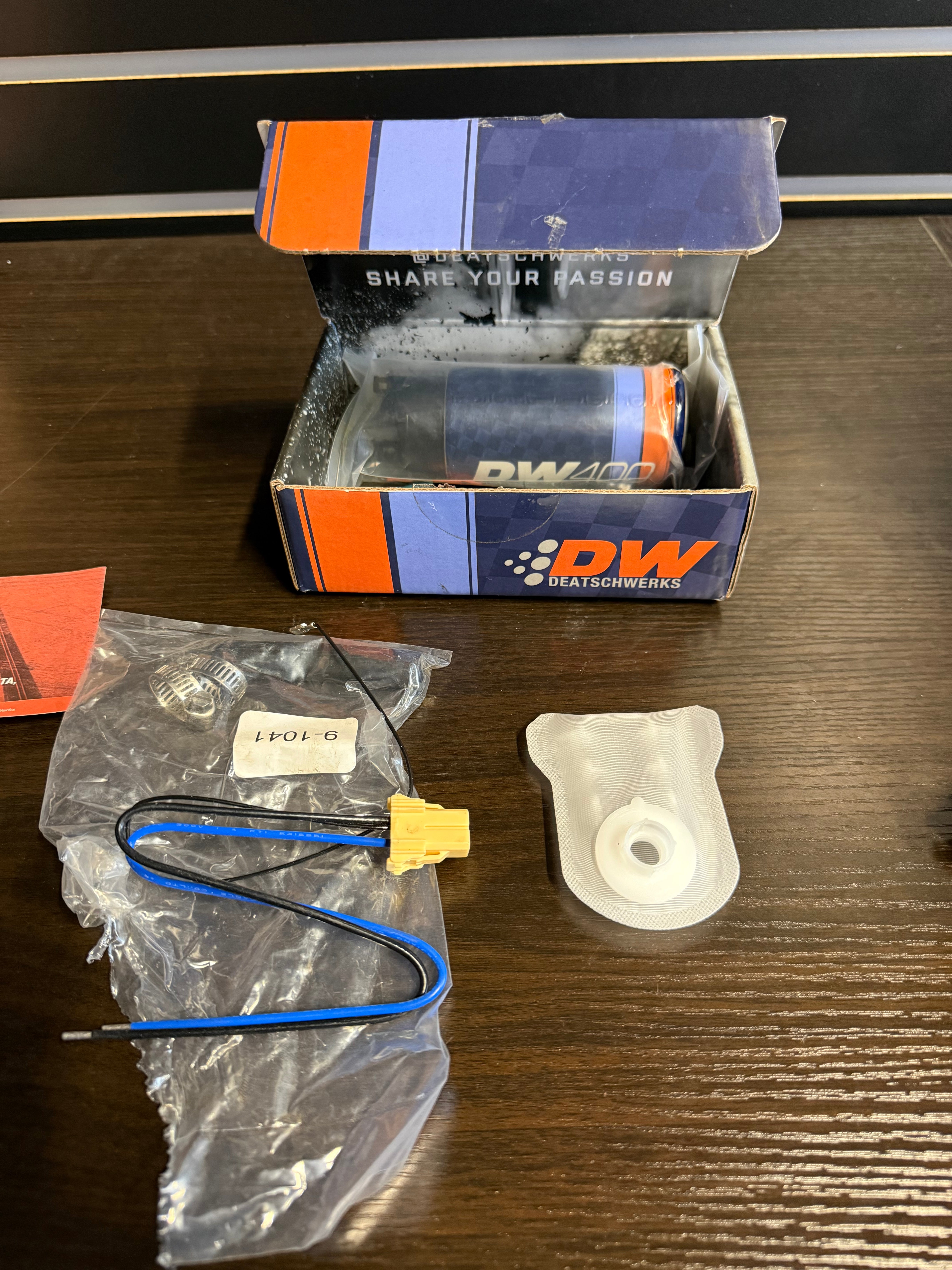 GARAGE SALE - DEATSCHWERKS DW400 SERIES FUEL PUMP WITH INSTALL KIT - 02-07 WRX, 04-07 STI