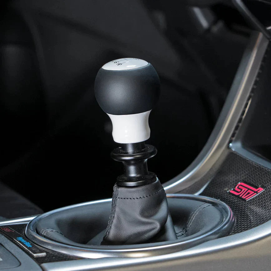 Billetworkz Fusion Weighted Shift Knob w/ 5 Speed Shift Pattern Engraving - 5 Speed Subaru models