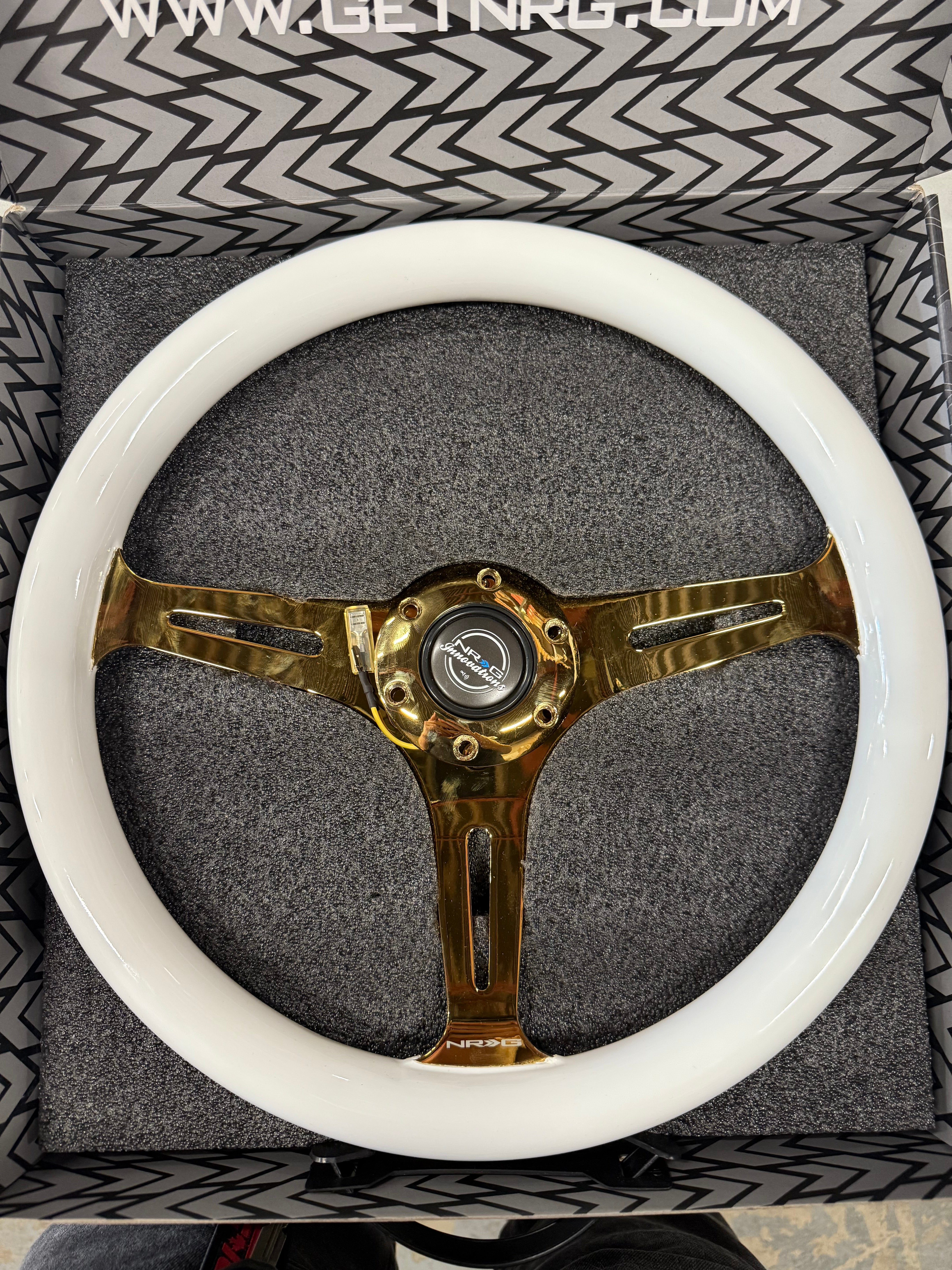 GARAGE SALE - NRG Classic Wood Grain Steering Wheel (350mm) White Grip w/Chrome Gold 3-Spoke Center